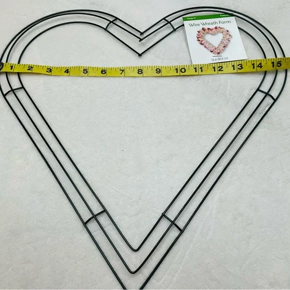 NWT 17pc 16” x 16” Heart-Shaped Wire Wreath Form by Flora Craft Homemade Decor - Picture 6 of 8